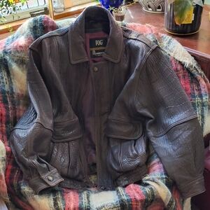 Vintage 90z FOG London Fog bomber with zip out liner, thick leather